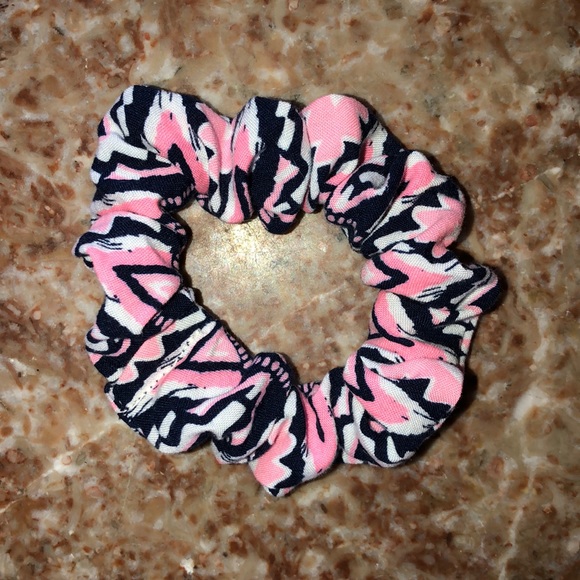 Scrunchie - Picture 3 of 3